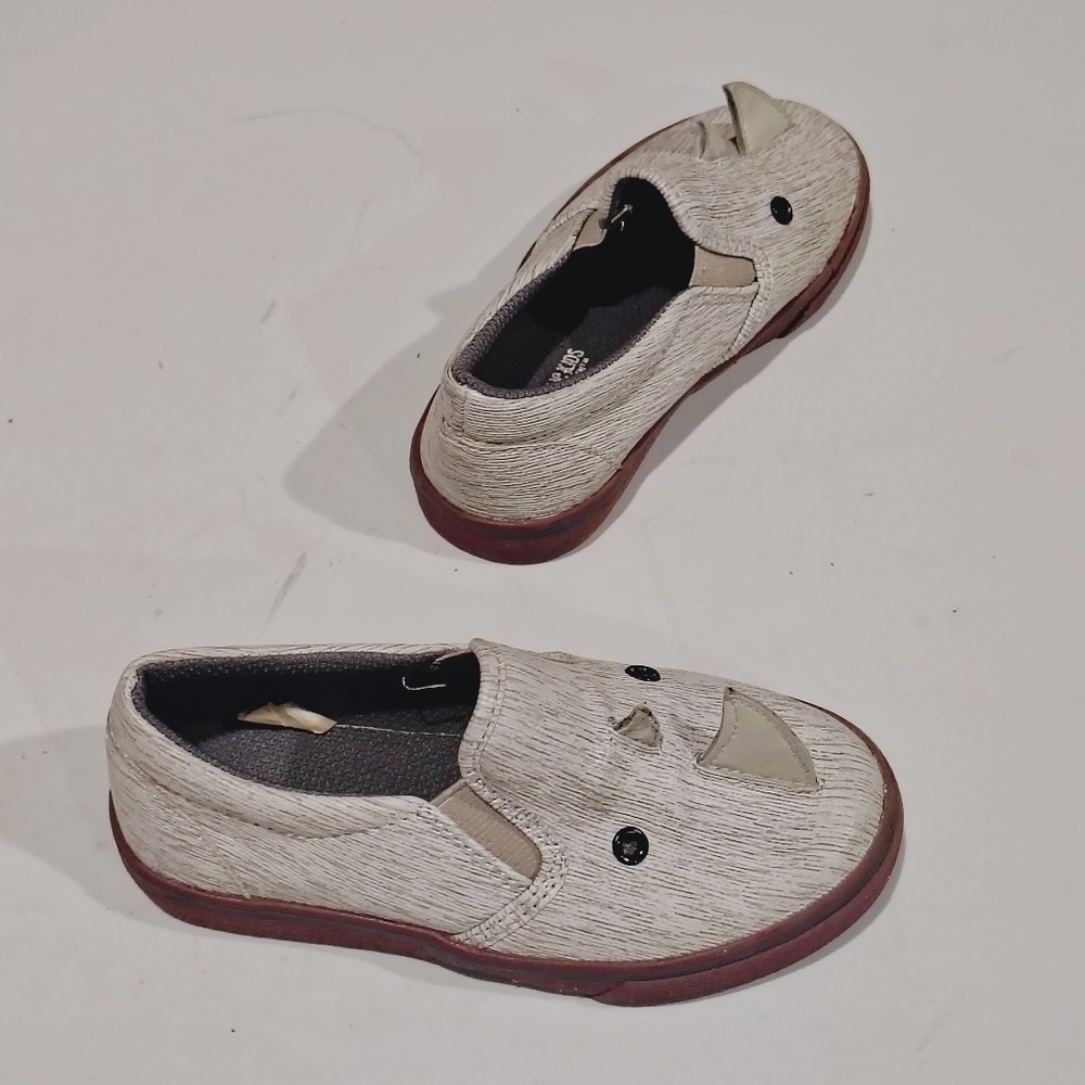 Genuine Kids by OshKosh Kids Cream Slip-On Slippers Size 9